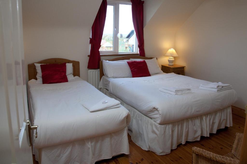Ceol Na Mara Holiday Homes - Cois Tra & Cor Na Dtonn Енискроун Стая снимка