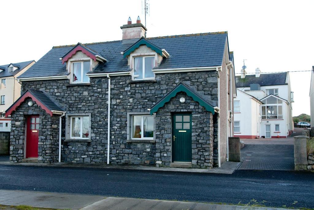 Ceol Na Mara Holiday Homes - Cois Tra & Cor Na Dtonn Енискроун Стая снимка
